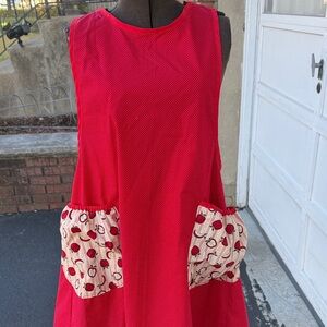 Red Sleeveless apron with Apple Print Pockets